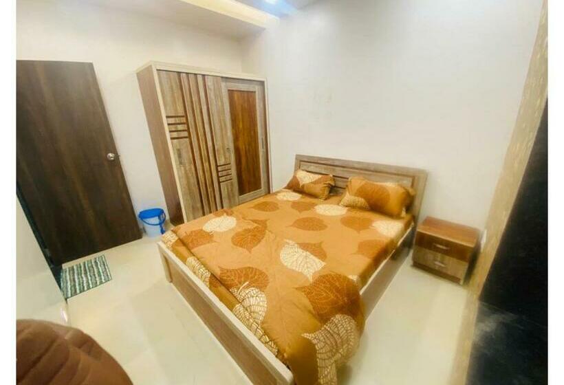 Grey Scale 4bhk