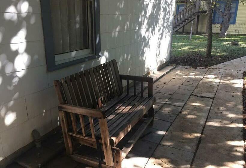 11th St. Casa Blanca Bandera, Tx