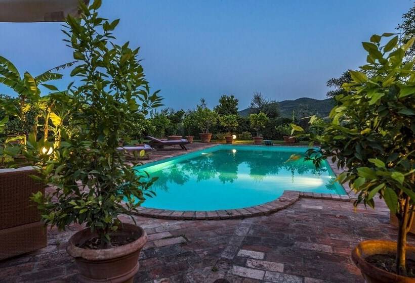 Villa Due Vigne 8, Emma Villas