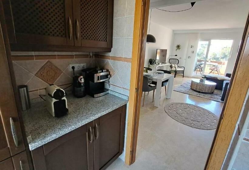 110 Superb Andalusian Style 2 Bed Golf Apartment Overlooking Miraflores Golf
