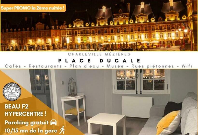 Charleville Mézières: Belle Vue Place Ducale