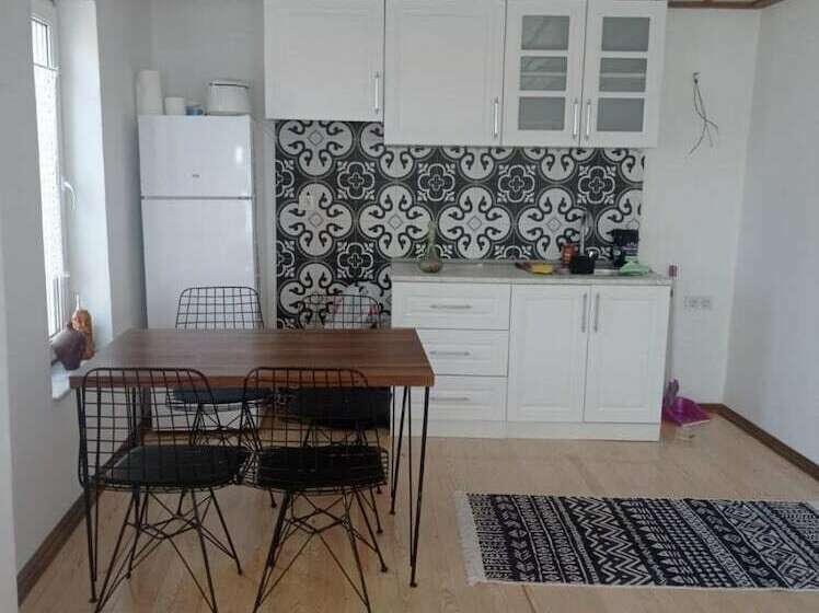 Cozy House With Sea View In Ayvalik