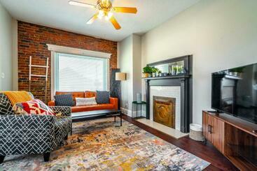 The River Jewel Southern Downtown Living