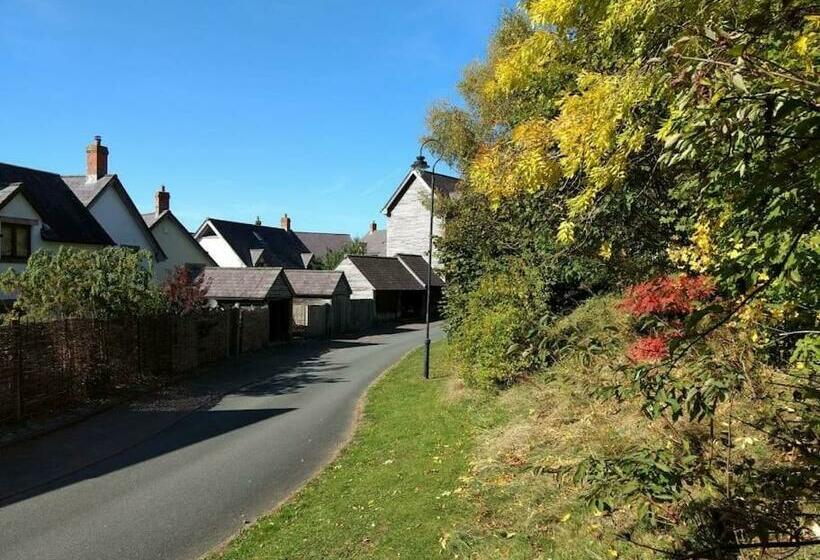 The Studio, Upper House Farm, Crickhowell