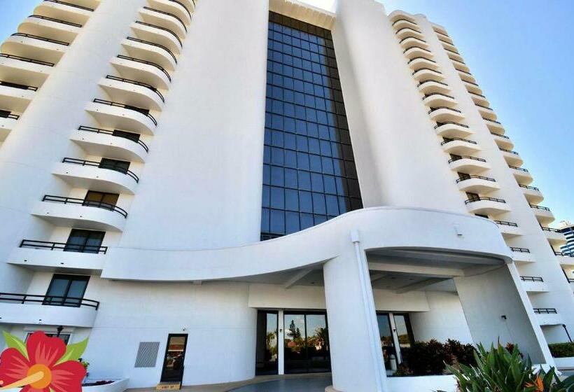Sherwin Beautiful 2 Br Oceanfront Condominium 602