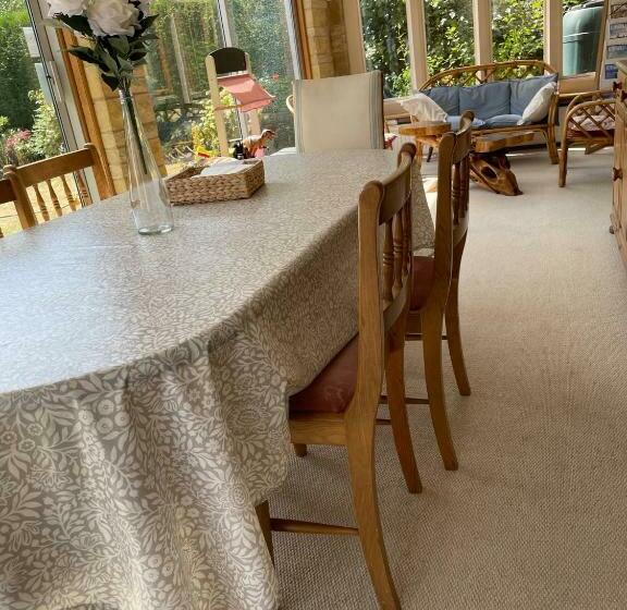 Cotswolds Luxury House In Central Bourton Large Sleeps 2 11. Pet Friendly