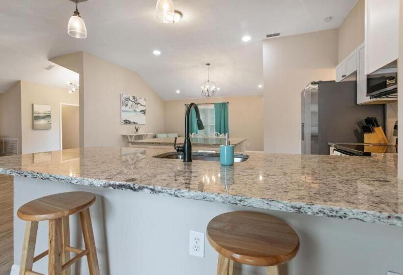 Amelia Island Getaway, Minutes To Fernandina Beach