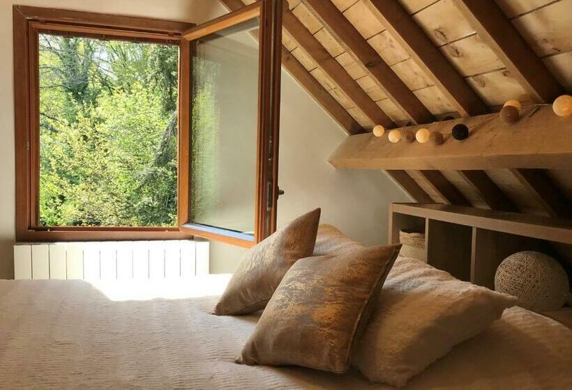 Cottage Douillet Dans Son écrin De Verdure