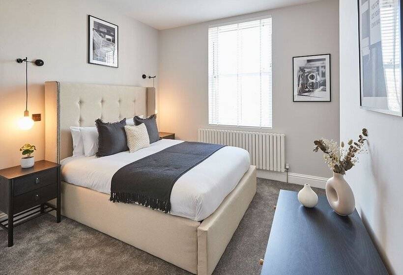 Host & Stay   Parkside Villa