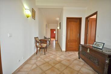 Large Country Villa With Private Pool, Vilamoura