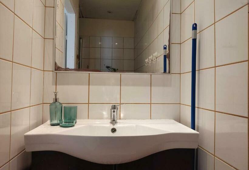 Willy Brandt Studios   Best Location