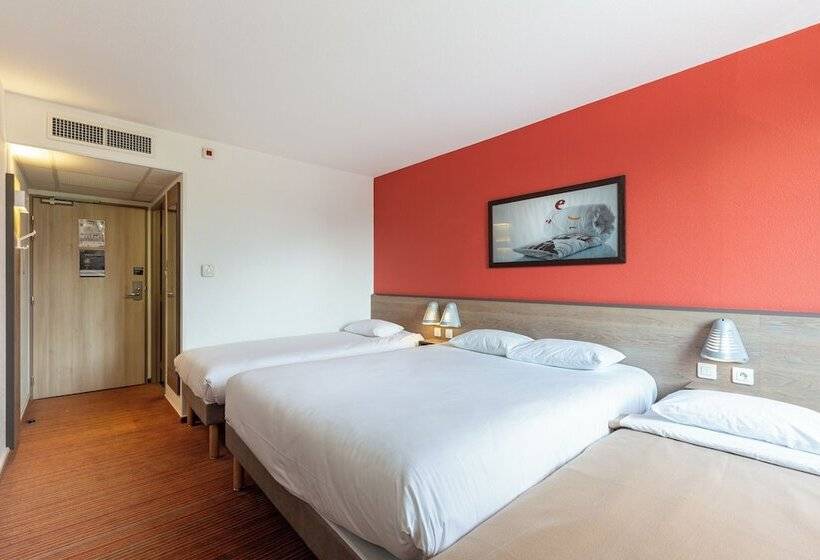 Отель Ace Hôtel Châteauroux Déols