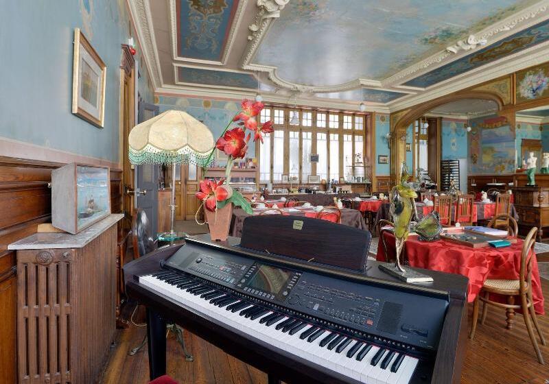 هتل Logis   Hôtel Arc En Ciel Et Spa Les Sables D Olonne