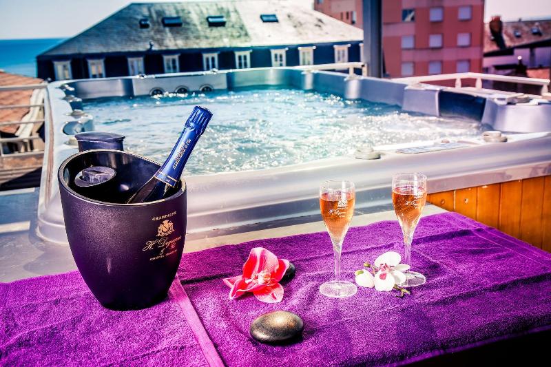 هتل Logis   Hôtel Arc En Ciel Et Spa Les Sables D Olonne