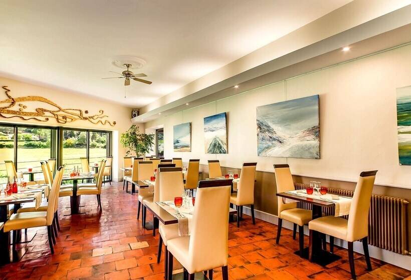 ホテル Logis Hôtel Restaurant Des Corbières