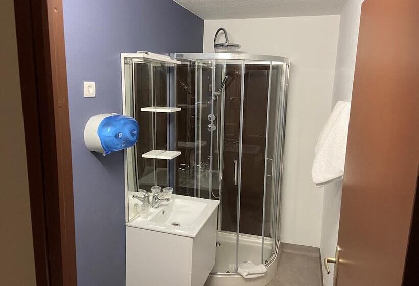 هتل Hôtel Amarante Besançon Micropolis