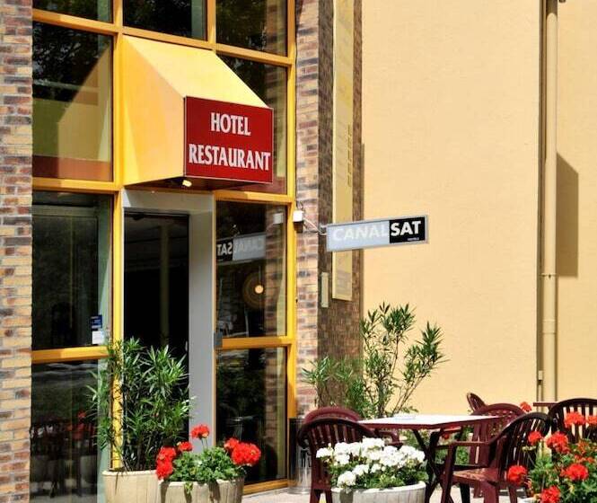 هتل Hôtel Amarante Besançon Micropolis