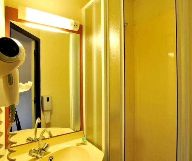 هتل Hôtel Amarante Besançon Micropolis