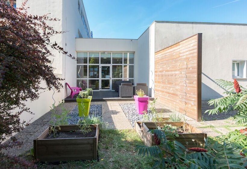 בית מלון כפרי Ibis Budget Aix Les Bains  Gresy