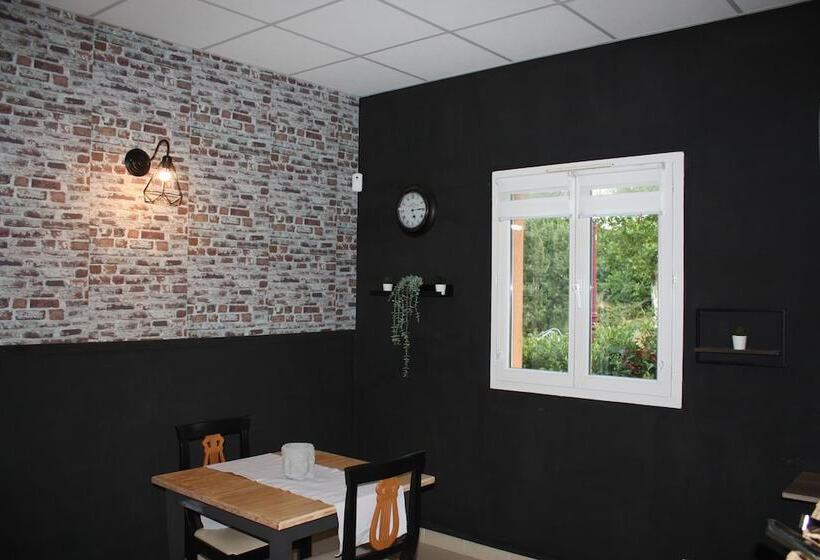 ホテル Le Clos Des Médiévales