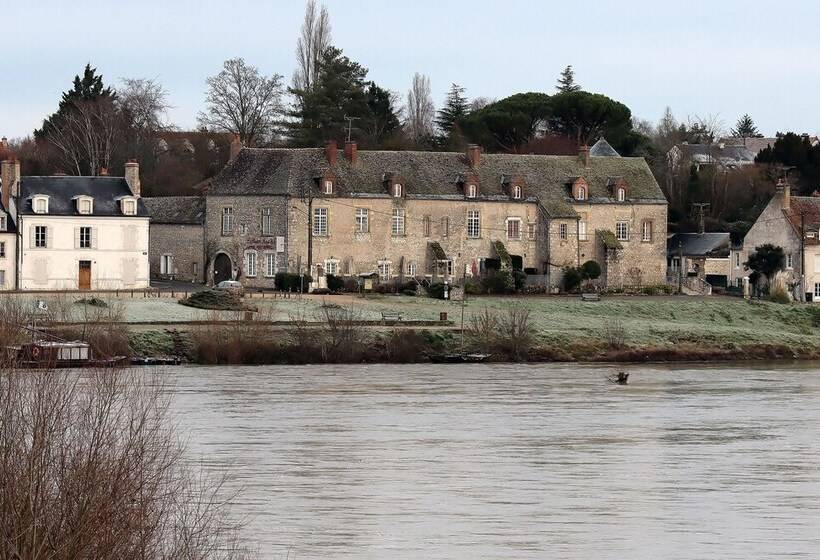هتل Logis Hôtel Le Relais Louis Xi