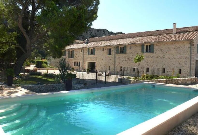 Отель Maison Chenet   Les Chambres Entre Vigne Et Garrigue   Teritoria