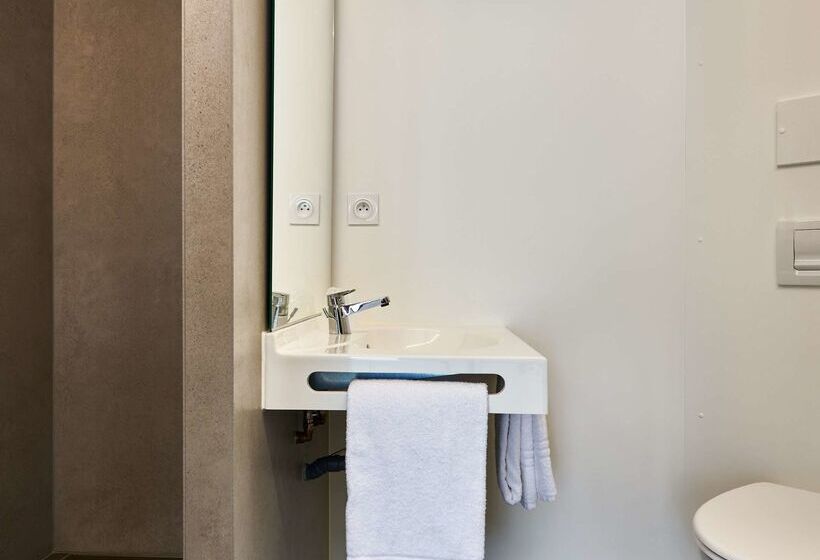 هتل Première Classe La Roche Sur Yon   Vendéspace