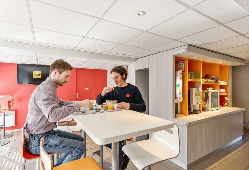 هتل Première Classe La Roche Sur Yon   Vendéspace