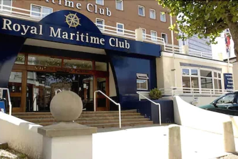 فندق Royal Maritime