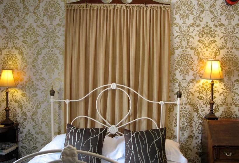 Отель St Anns Guest House
