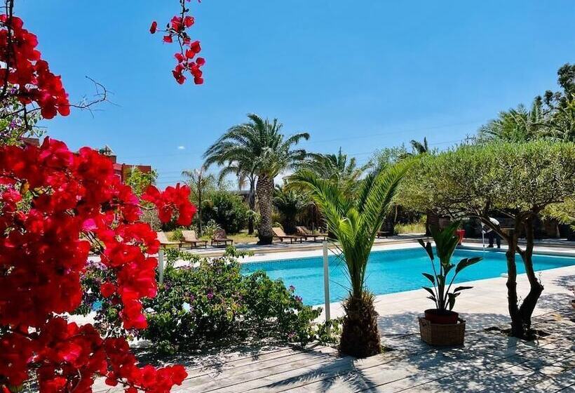هتل Tropic Hôtel