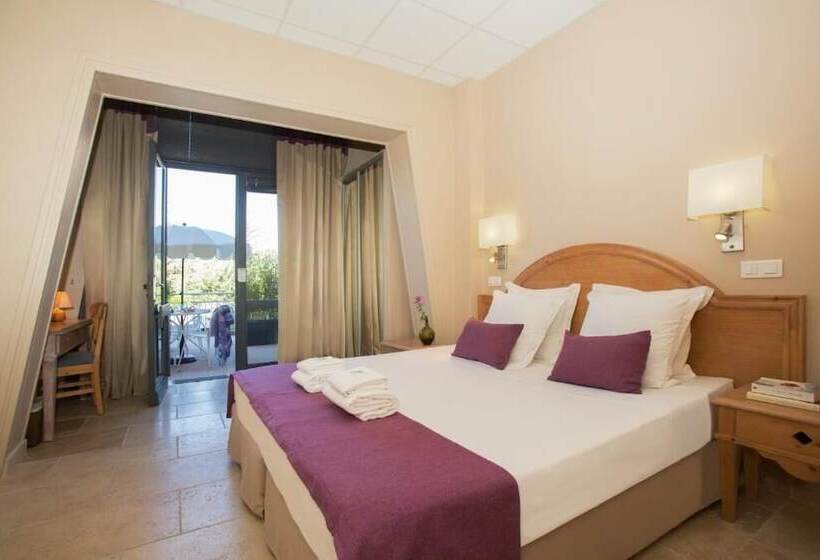 هتل Vacances Bleues Hôtel Castel Luberon