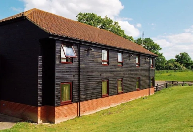 فندق Weald Of Kent Golf Course And