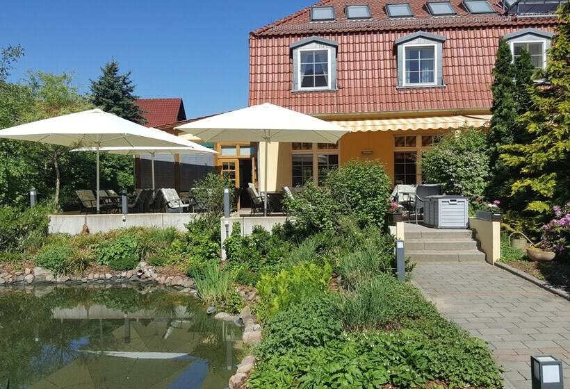 هتل Zum Leineweber