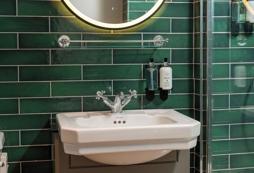 Wheatsheaf Hotel By Chef & Brewer Collection