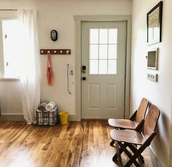 Cottage By The Sea: Pagnotto Shellback House