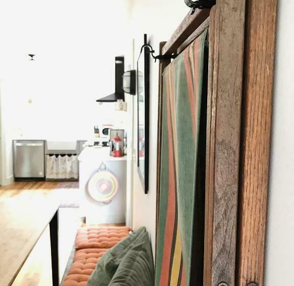 Cottage By The Sea: Pagnotto Shellback House