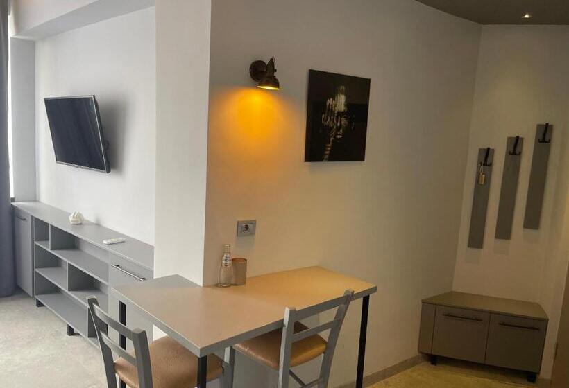 Engels Apartment