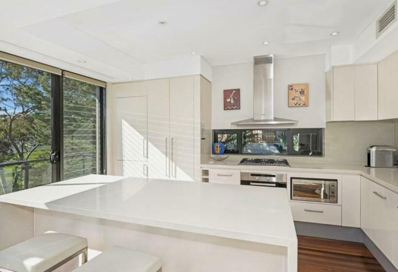 Edge Luxury Apartment Close To Beach