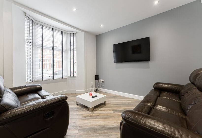 Tanna Estates   George Street House