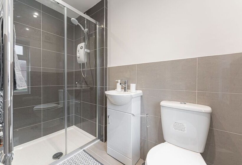 Tanna Estates   George Street House