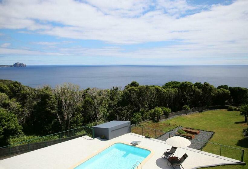Villa Capelinhos