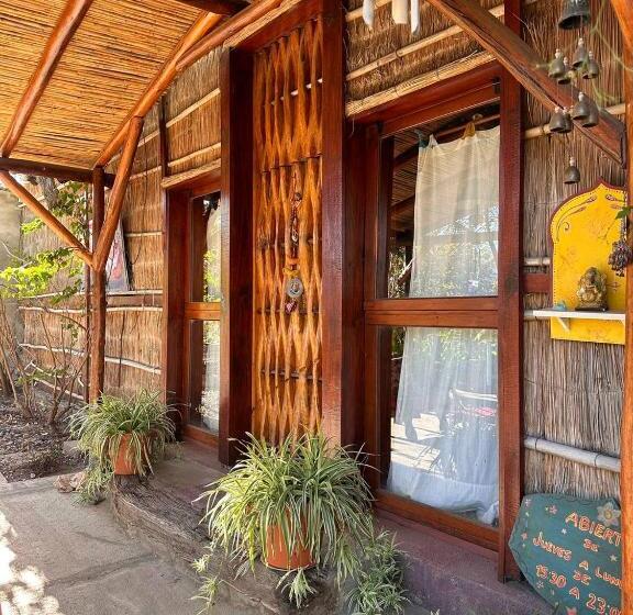 تختخواب و صبحانه Eco Hostel Lo De Lola