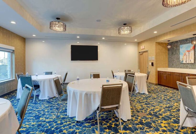 هتل Hampton Inn & Suites Weatherford