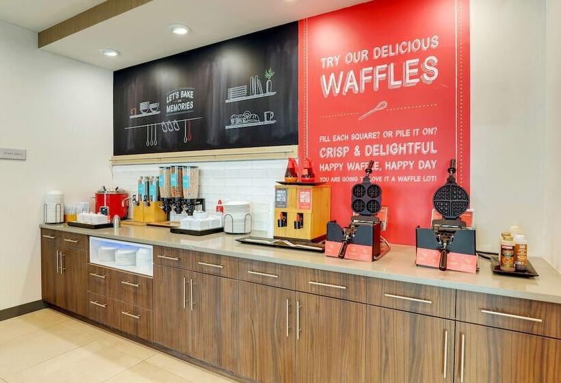 هتل Hampton Inn & Suites Weatherford