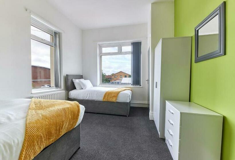 Maddison House, Beautiful New Renovated 5bed House