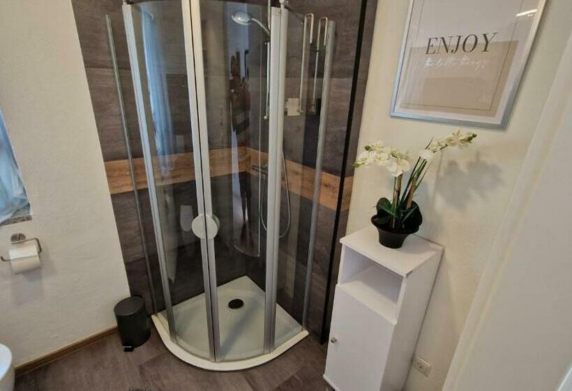 پانسیون Appartment Ferienwohnung Mit Küche, Bad, Kostenlos Wlan, Modern Eingerichtet