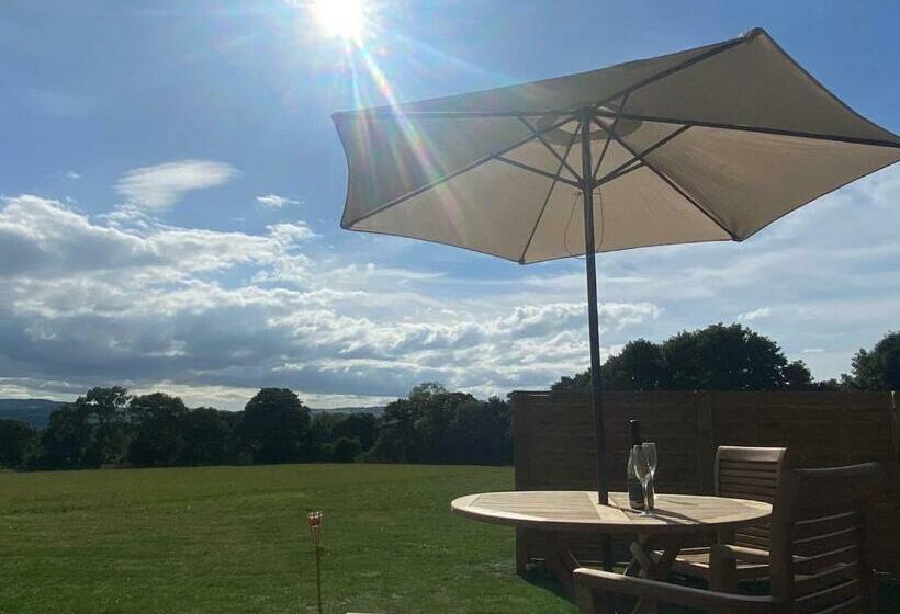Vale View Glamping