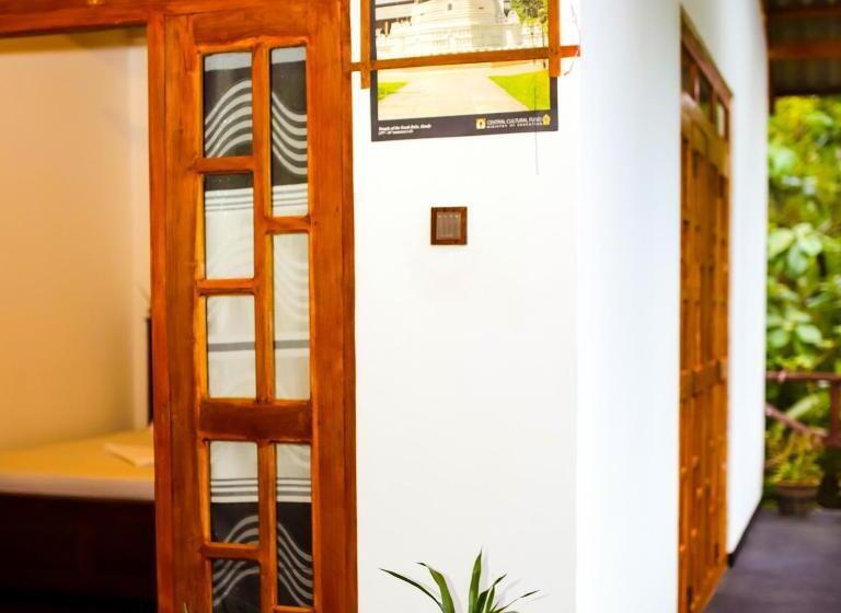 تختخواب و صبحانه Aloe Vera Guest House