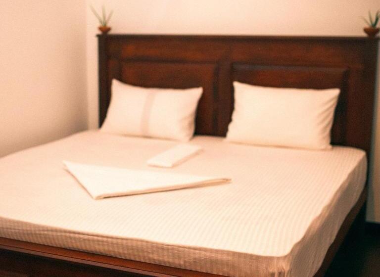 تختخواب و صبحانه Aloe Vera Guest House